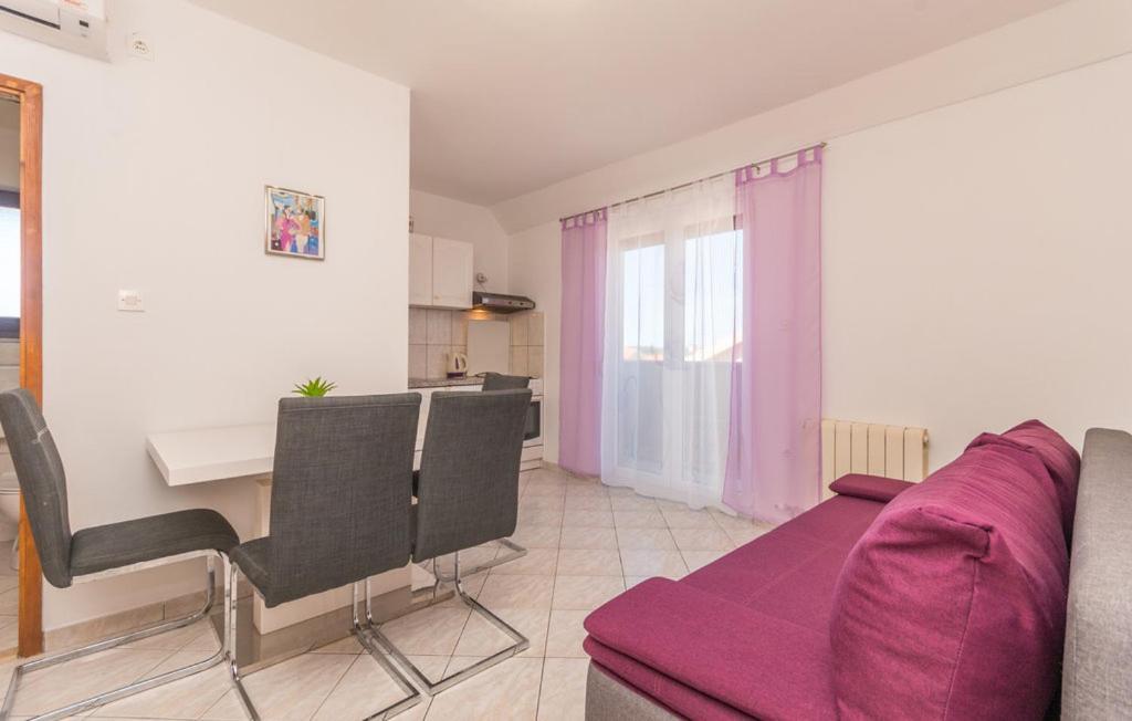 Apartments Mikulic Biograd Na Moru Bagian luar foto