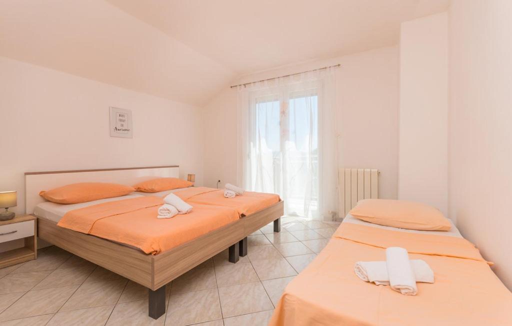Apartments Mikulic Biograd Na Moru Bagian luar foto