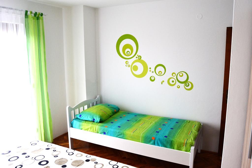 Apartments Mikulic Biograd Na Moru Bagian luar foto